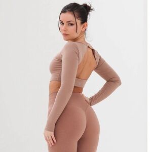 Lazuli Label Open Back Long Sleeve Top [Size S] in Spice Brown